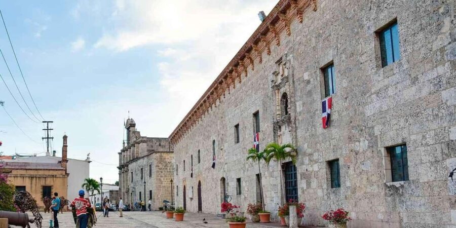 From Punta Cana: Santo Domingo Full-Day Tour with Lunch