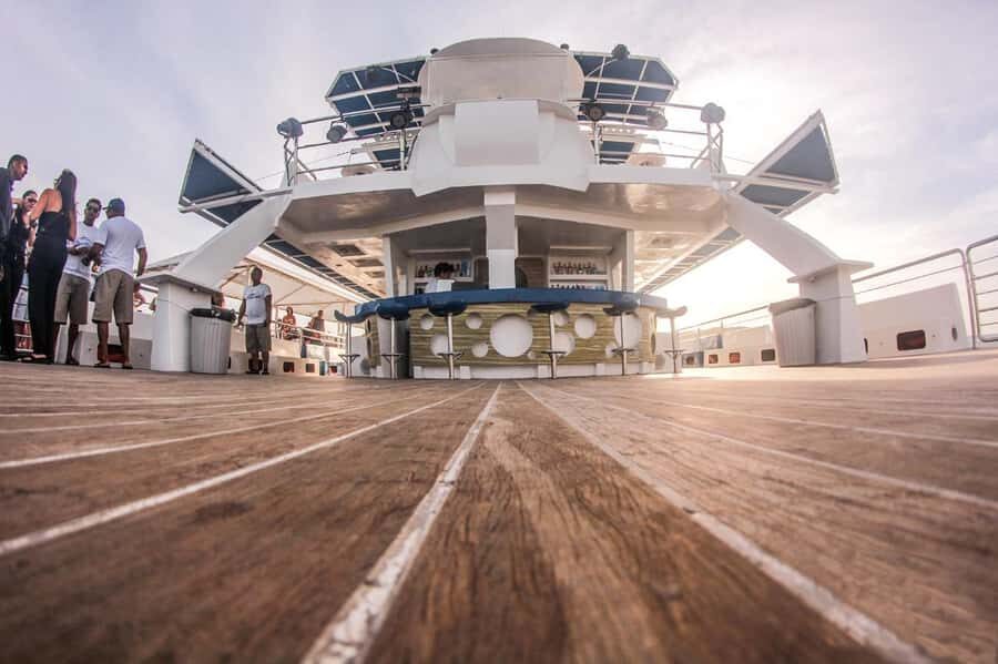 From Rio: Full Day in Búzios with Catamaran Tour and Lunch - Authentic Experiences and Authenticity