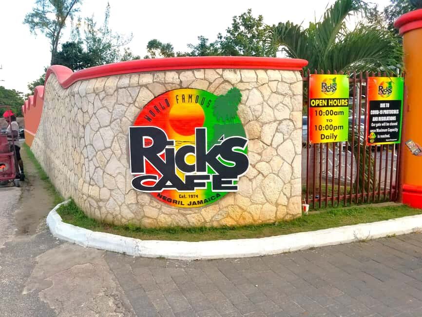 From Runaway Bay: Negril Beach and Rick's Cafe Trip by Van - Rick’s Cafe: The sunset and cliffside charm