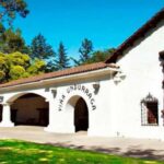 From Santiago: Undurraga Winery Tour with Tasting - An In-Depth Look at the Undurraga Winery Tour