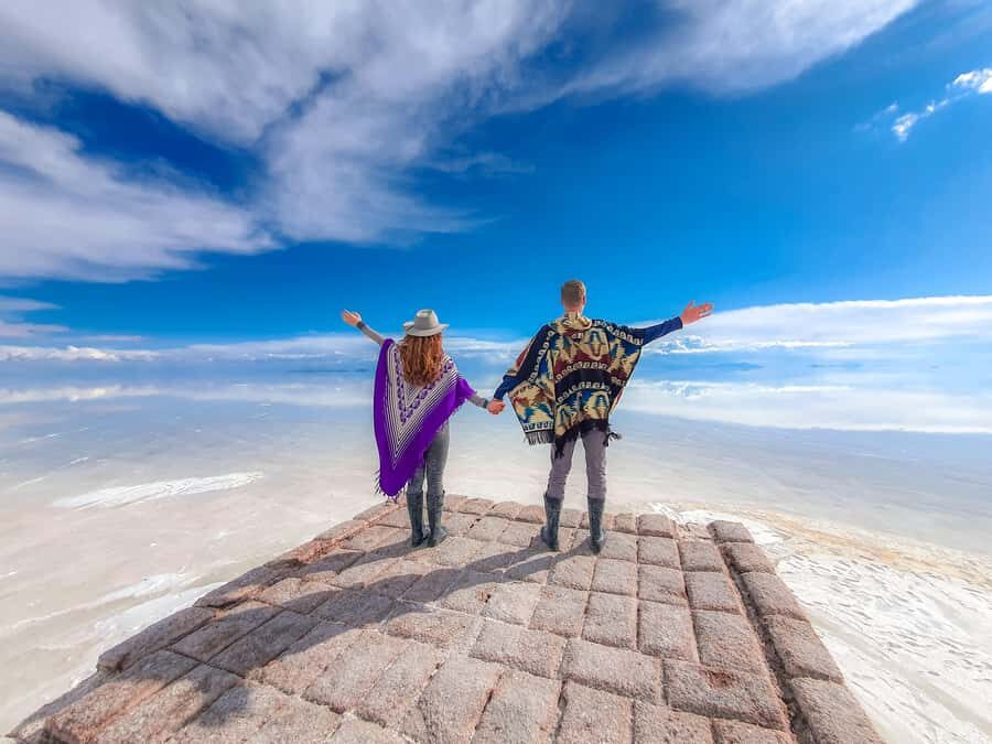 From Uyuni: Red Lagoon & Uyuni Salt Flats 3-Day Guided Tour - Exploring the 3-Day Itinerary