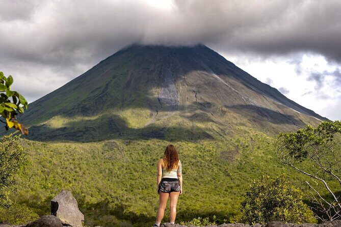 Full Day Arenal Volcano Hike and Hot Spring Experience with Lunch - Who Should Consider This Tour?