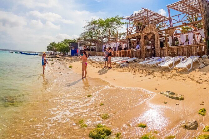 Full day At Beach Club in Playa Blanca Baru cartagena - Discovering the Baru Island Beach Club Experience