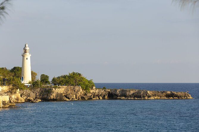 Full Day Catamaran Cruise to Rick's Café including Lunch - FAQs