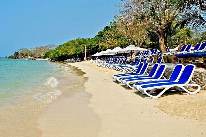 Full day Isla del Encanto - Rosario Islands - Unpacking the Full Experience