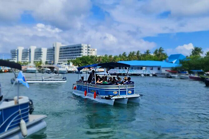 Full Day Private Pontoon Tour Around San Andrés Island - A Closer Look at the Full-Day Private Pontoon Tour