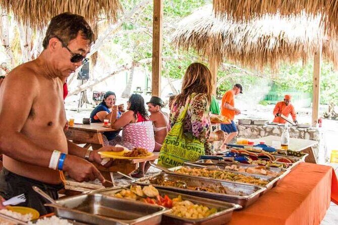 Full Day Snorkeling in Catalina Island with Transportation and Lunch - Who Will Appreciate This Tour?