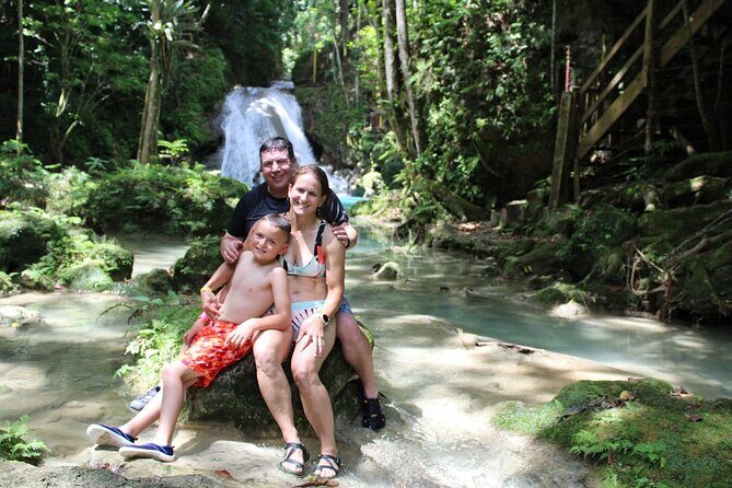 Full-Day Tour of Blue Hole and Dunn's River Falls, Including Fees - Who Is This Tour Best For?