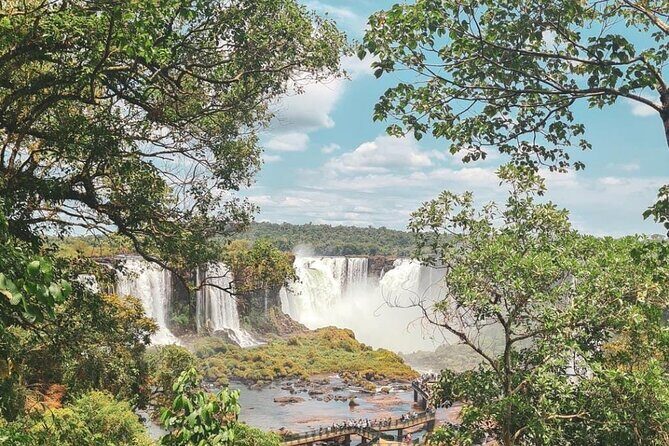 Full Tour to Brazilian Falls + Bird Park ! - Frequently Asked Questions