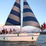 Go Sailing Guatape - The Stops and Sights