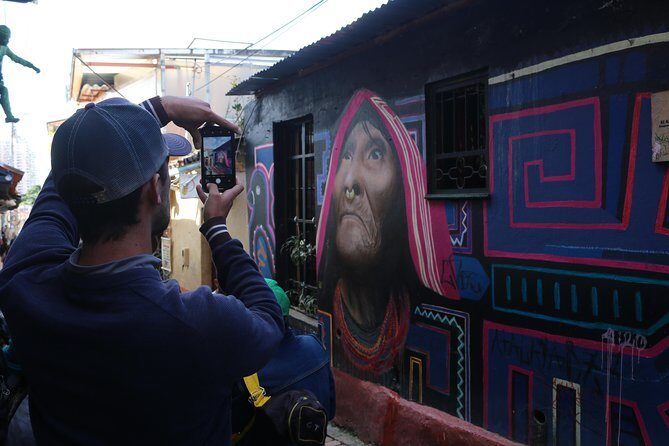 Graffiti Tour in La Candelaria Bogotá with Transportation - Who Will Love This Tour?