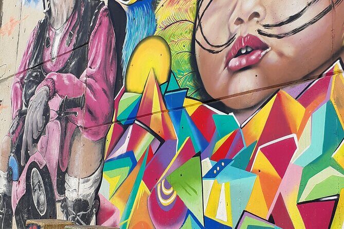 Graffiti Tour Medellin / Commune Tour 13 - Additional Highlights: Medellín’s Urban Development