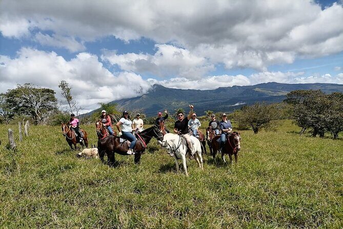Guanacaste full day: Explore Nature, horse, sloth and waterfalls - Exploring Guanacaste: A Full-Day Dive into Nature and Culture
