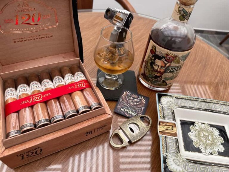 Guatapé: Luxury Cigar Cruise on the Lake with Los Puros Hermanos - Is it Worth the Price?