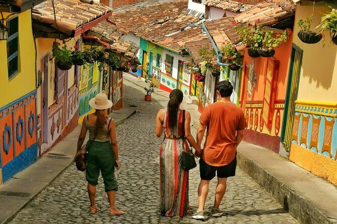Guatape Rock & Coffee Tour & Picturesque Town: Private Tour - Practical Tips & Considerations