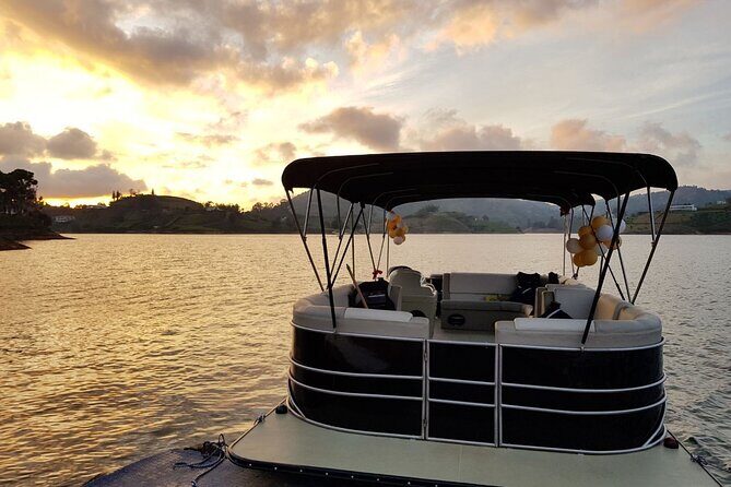 Guatape tour + Boat Ride + coffee tour BEST EXPERIENCE - A Deep Dive into the Guatape Tour Experience