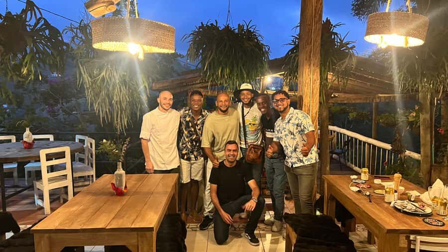 Guatapé: Tour El Peñol Navigation and Lunch - Transportation and Group Size