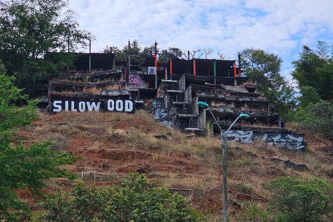 Guided Visit to Commune 20 in Cali - Who Would Love This Tour?