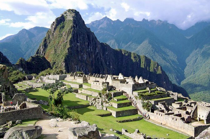 Hiram Bingham Round Trip Luxury Train to Machu Picchu - Authentic Experiences Based on Reviews