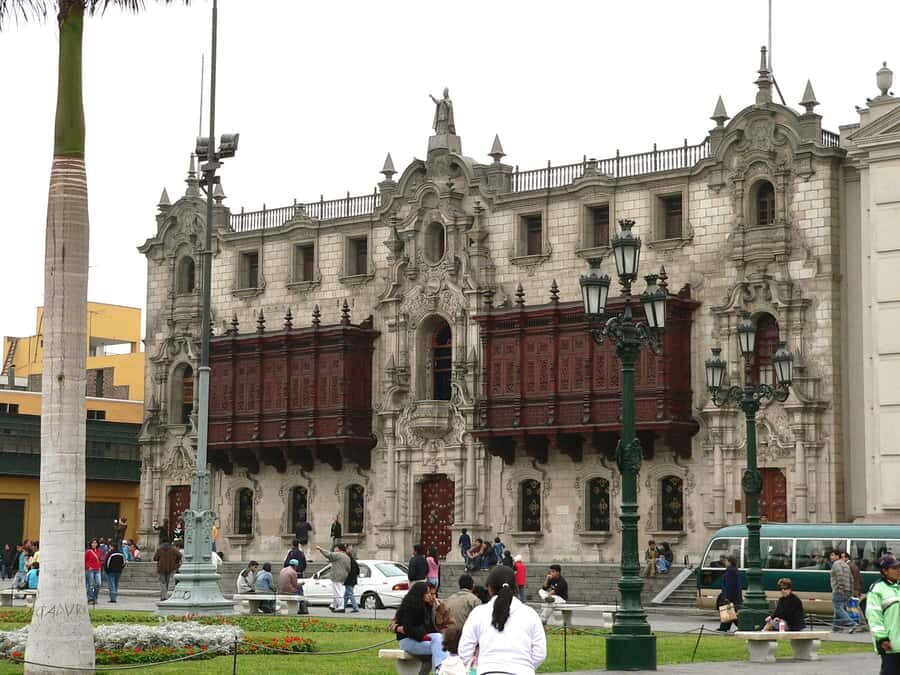 Historical City Tour of Lima | Half day | - The Central Bank of Reserves: A Hidden Gem