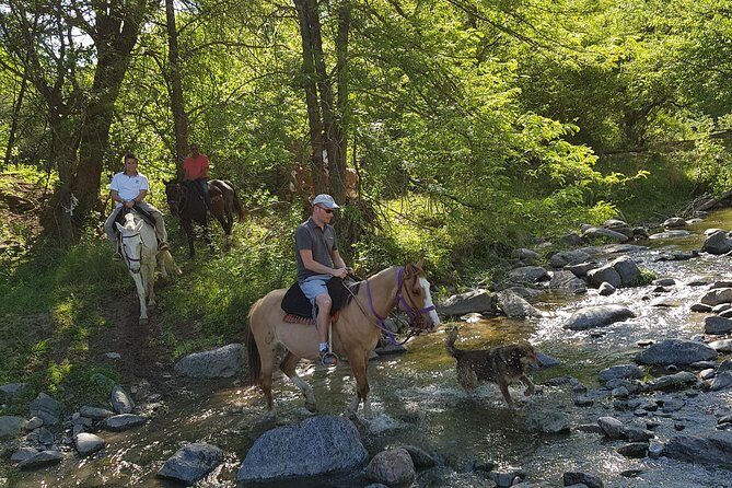 Horseback riding through the Sierras - Transportation, Group Size, and Booking