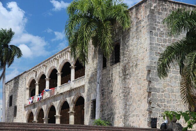Iconic Highlights and historical Tour in Santo Domingo - Authenticity and Value