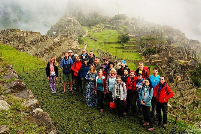 Inka Jungle Trek To Machu Picchu 4 Days, 3 Nights - Day 2 – Trekking Through Clouds and Hot Springs