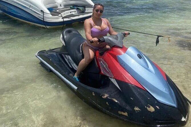 Jet Ski/ Parasailig Water Activity in Montego Bay Jamaica. - The Value of This Adventure