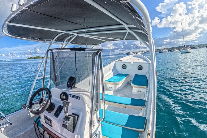 Johnny Kay and Aquarium Private Boat by the Sea of 7 Colors - What to Expect from the Experience