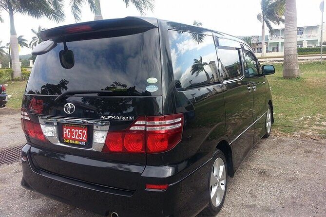 Kingston Airport Transfers to Runaway Bay - A Closer Look at the Kingston-to-Runaway Bay Transfer Experience