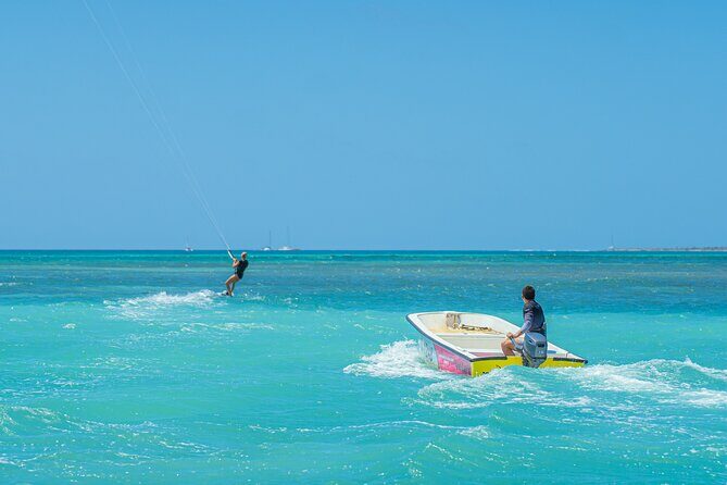 Kitesurfing Lessons in Aruba with Vela Sports - Who Should Consider This Tour?