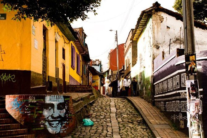 La Candelaria Private Express Tour + 1 Museum (3 Hrs.) - FAQs