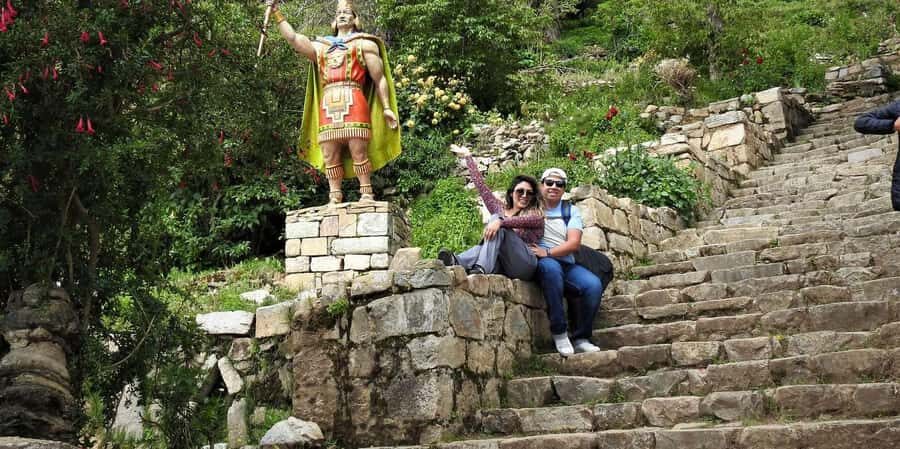 La Paz: 2-day Excursion to Lake Titicaca and Sun Island - The Itinerary Breakdown: What to Expect on This Lake Adventure