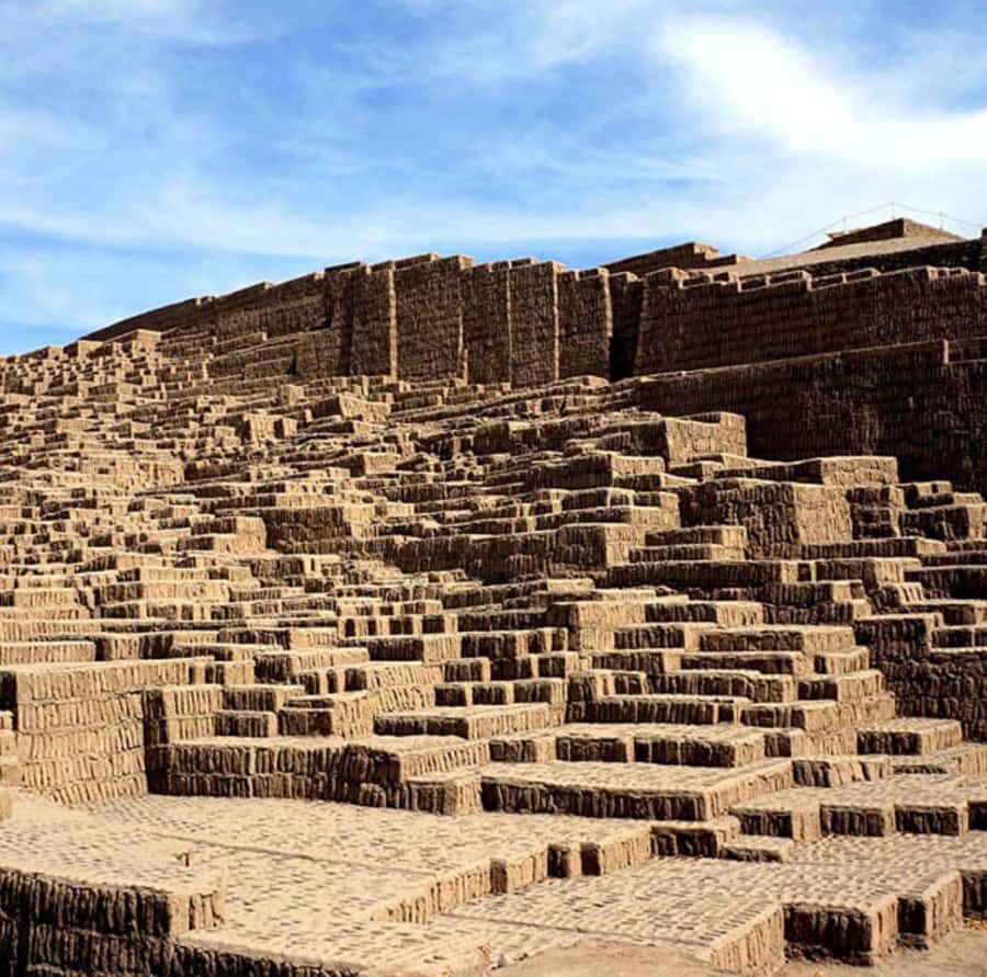 Lima city tour: Larco Museum and Huaca Pucllana - A closer look at what you’ll experience