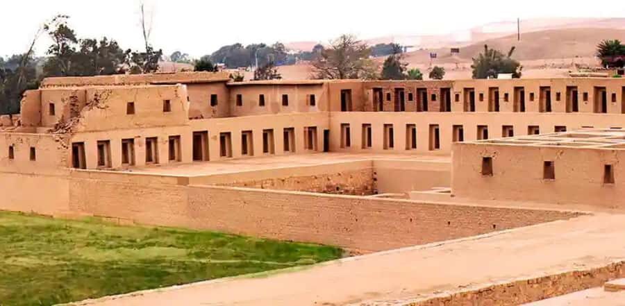 Lima: Private Tour to the Fascinating Pachacamac Citadel - Discovering Pachacamac: What to Expect on Your Tour