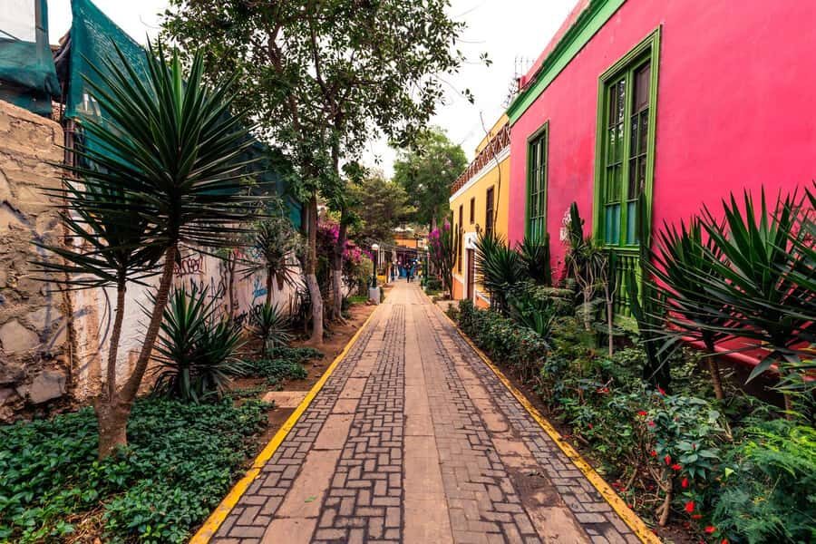 Lima : Tour of colourful and bohemian Barranco and Callao - Who Should Consider This Tour?