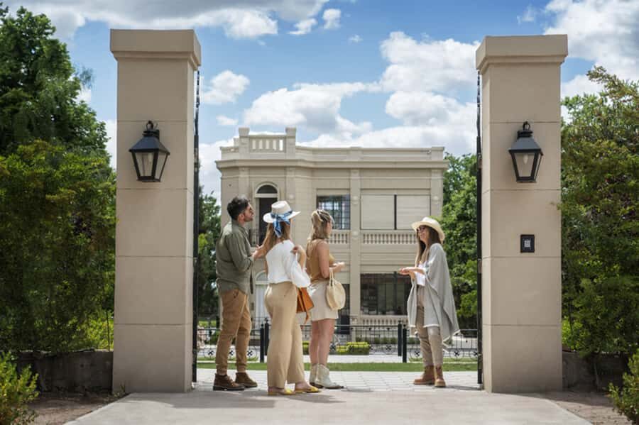 Luigi Bosca Winery Tour with Wine Tasting and Lunch - What Makes This Tour Stand Out?