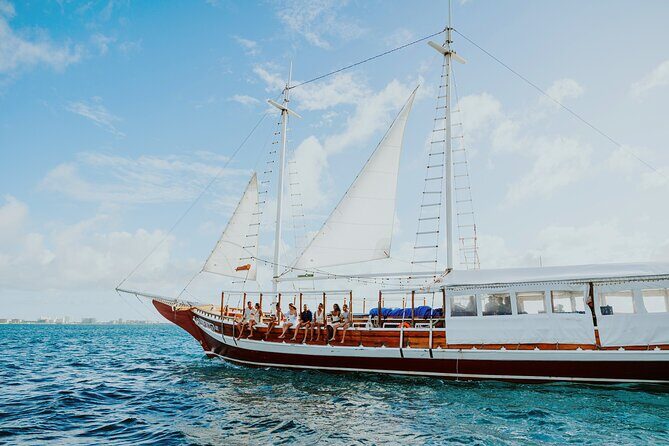 Luxury Four-Course Caribbean Dinner Cruise Experience
