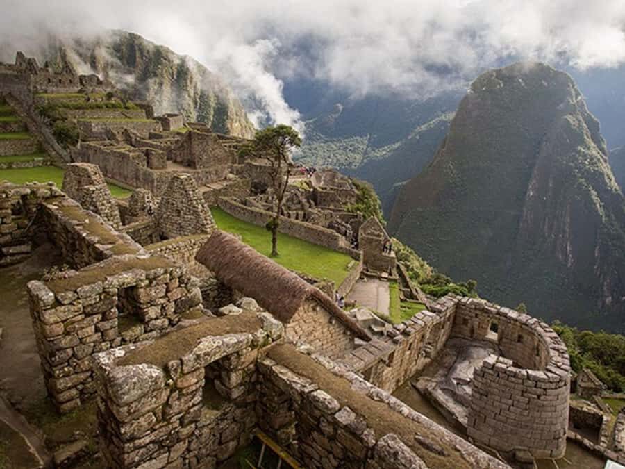 Machu Picchu + Machu Picchu Mountain Tour 1 day - Who Should Consider This Tour?