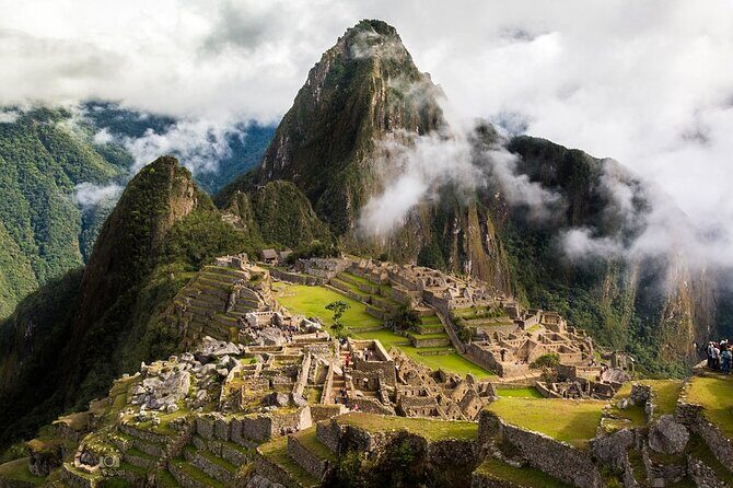 Machu Picchu Tour Full Day by Vistadome Observatory Train - What Makes This Tour Stand Out