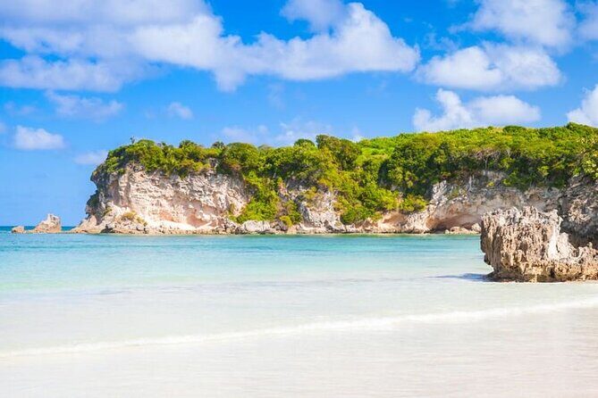 Majestic Hacienda visits the Bonao Mountain and the Anamuya River - FAQ