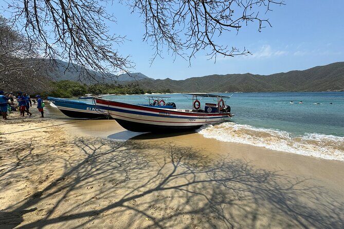 Maritime Experience towards Playa Cristal, Tayrona Park - An in-depth look at the Playa Cristal tour experience