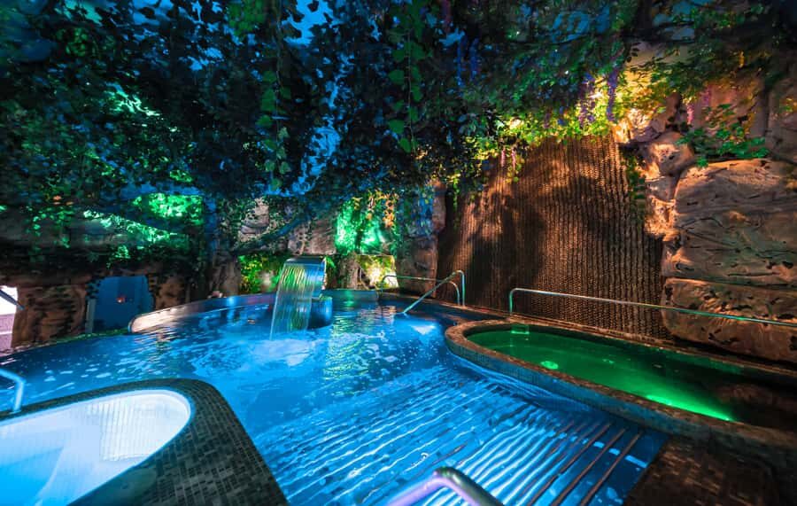 MedelIín: Full Body Massage and Water Therapy Experience - The Experience’s Strengths and Considerations