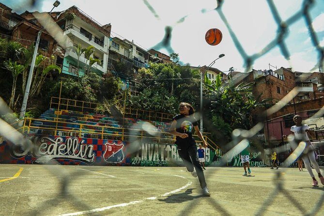 Medellín: Comuna 13 Graffitour With Snacks Included - The Authenticity and Practicalities