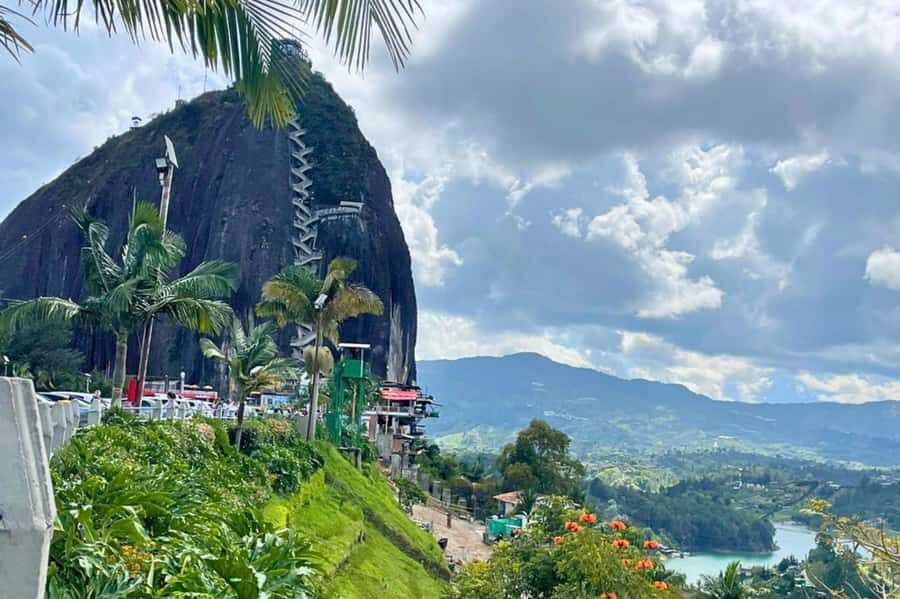 Medellin: Guatape and El Penol Rock Day Trip with Boat Ride - What to Expect from the Tour