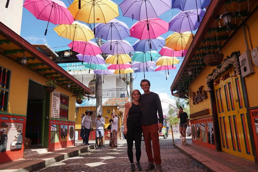 Medellín: Guatapé Private Tour with Helicopter & Boat Ride - Climbing the Peñol Rock: Elevate Your Perspective