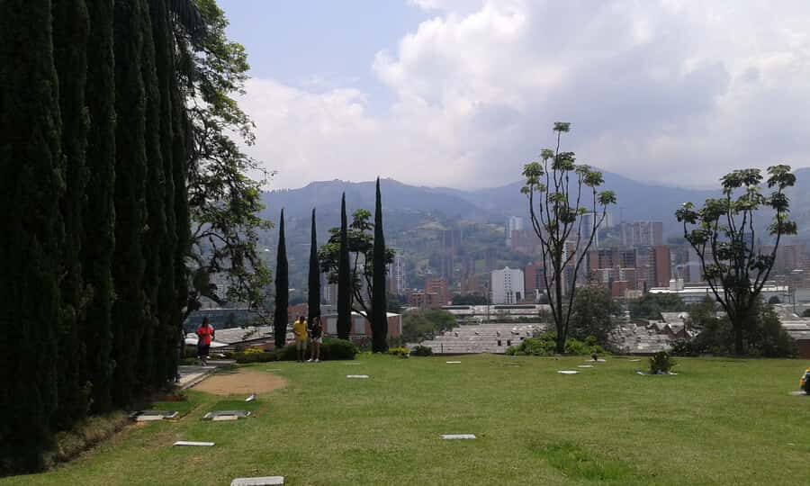 Medellín: Pablo Escobar Jail Private Tour - Value and Practical Details