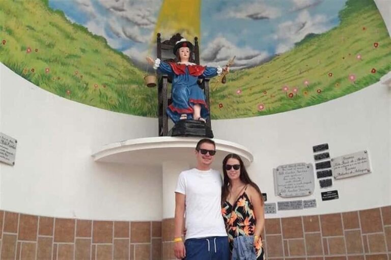 Medellín: Pablo Escobar tour w C13, barrio PE, museum 10 hrs - Why choose this tour?