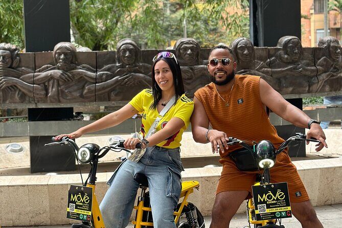 Medellin: VIP Private Historic E-Bike Tour with Lunch - What the Reviews Say