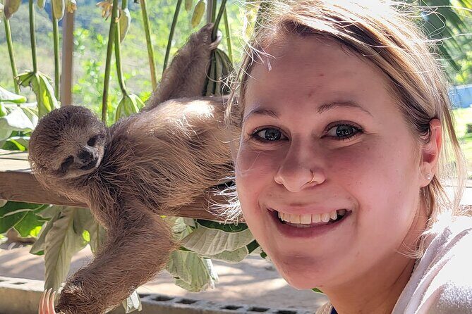 Monkey & sloth tour chocolate and rum samples - In-Depth Review of the Roatan Monkey & Sloth Tour